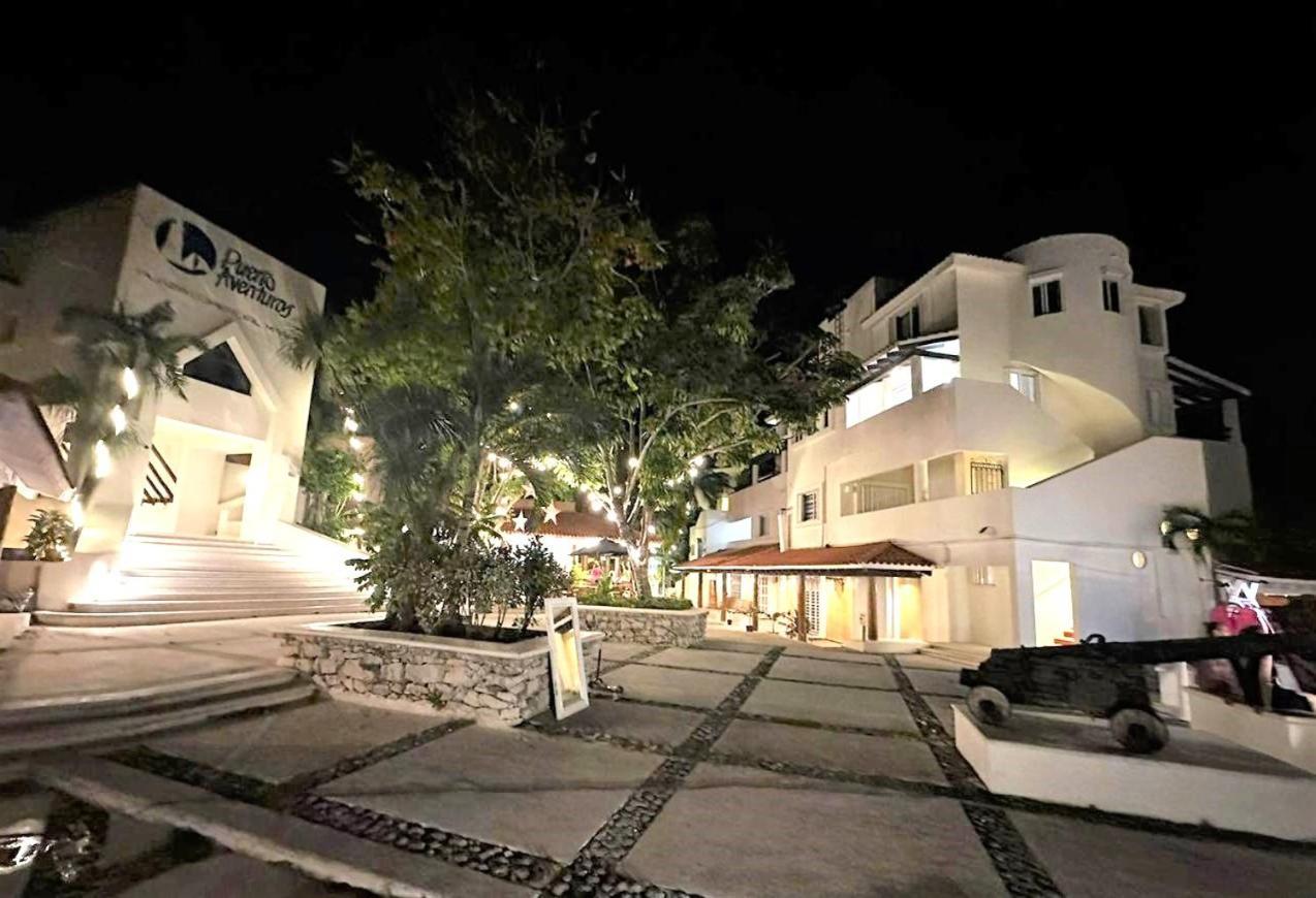 Private Rooms In A Hotel-Type Apartment - Super Located Puerto Aventuras Esterno foto
